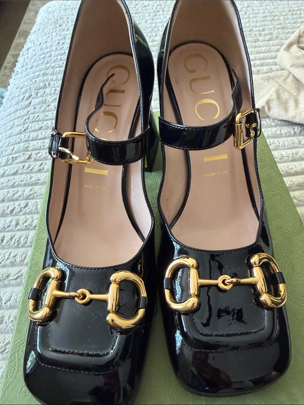 Gucci Black Patent Leather Mary Jane Heels with Gold Horsebit - Picture 2 of 6